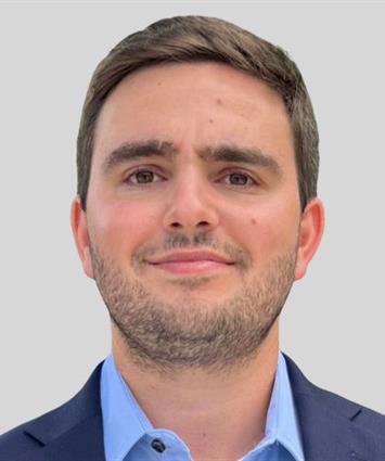 Dylan  Weingarden, Esq. Photo